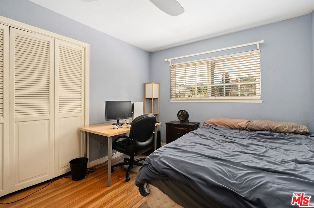 247 Fallbrook Ave, Thousand Oaks CA 91320-4255 exterior