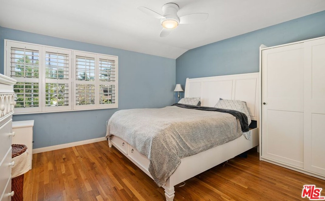 247 Fallbrook Ave, Thousand Oaks CA 91320-4255 exterior