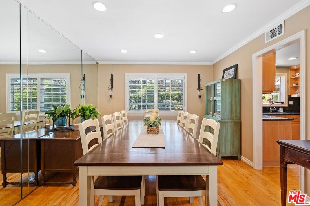 247 Fallbrook Ave, Thousand Oaks CA 91320-4255 exterior