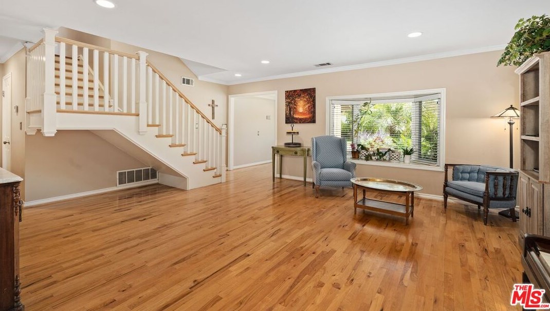 247 Fallbrook Ave, Thousand Oaks CA 91320-4255 exterior