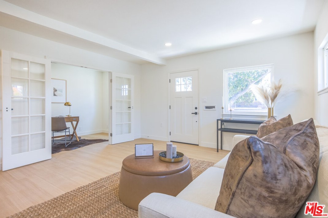 2433 238 St, Torrance CA  90505-4510 exterior