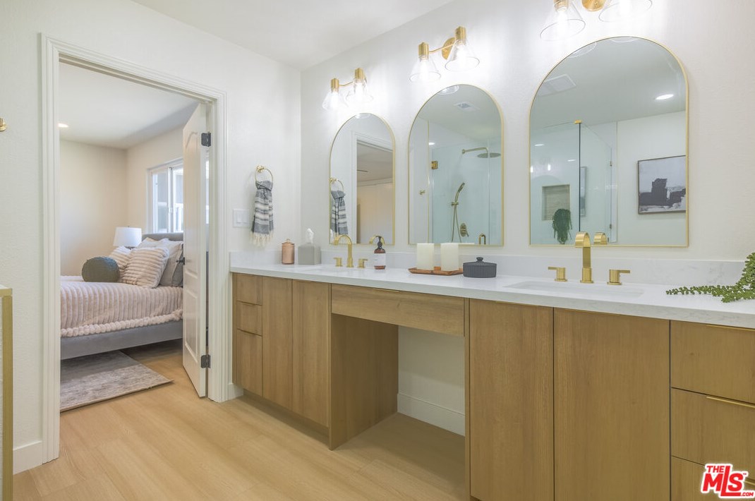 2433 238 St, Torrance CA  90505-4510 exterior