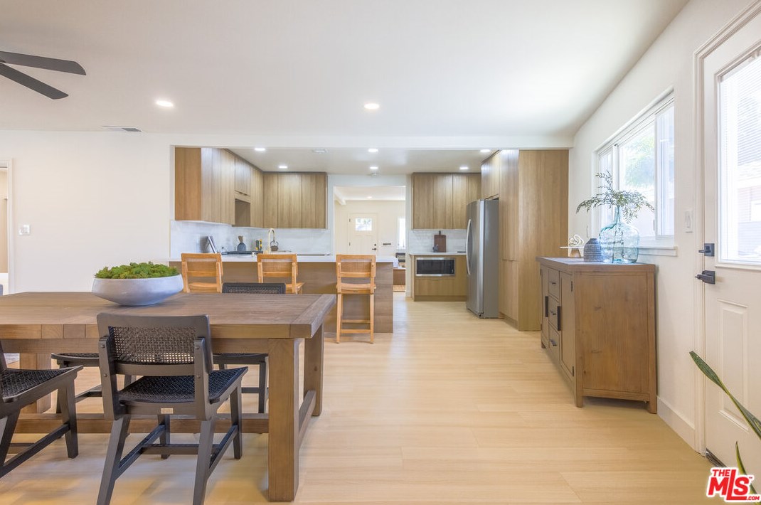 2433 238 St, Torrance CA  90505-4510 exterior