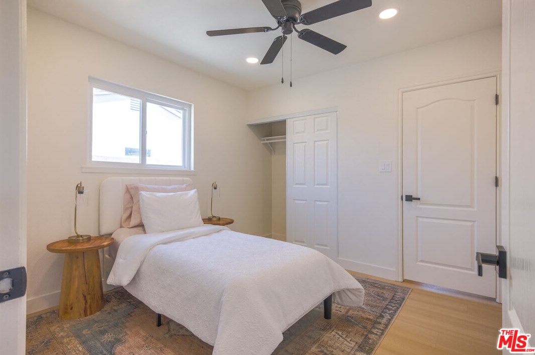 2433 238 St, Torrance CA  90505-4510 exterior