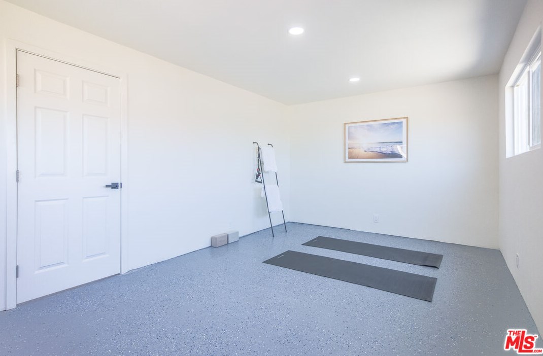 2433 238 St, Torrance CA  90505-4510 exterior