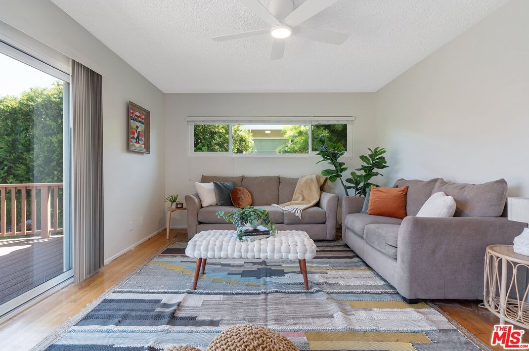 1505 Mariposa Ave, El Segundo CA 90245-3229 exterior