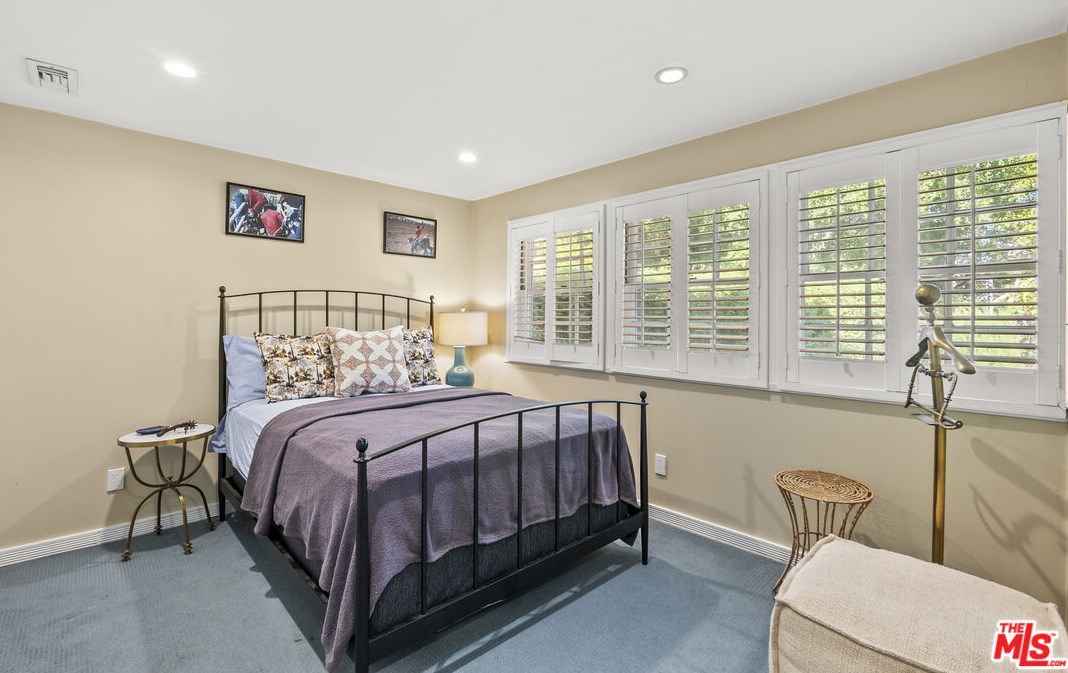 7613 Willow Glen Rd, Los Angeles CA  90046-1655 exterior