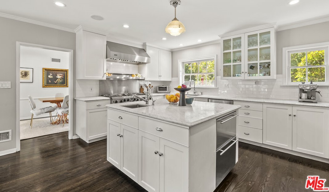 7613 Willow Glen Rd, Los Angeles CA  90046-1655 exterior