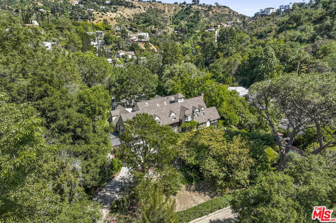 7613 Willow Glen Rd, Los Angeles CA  90046-1655 exterior