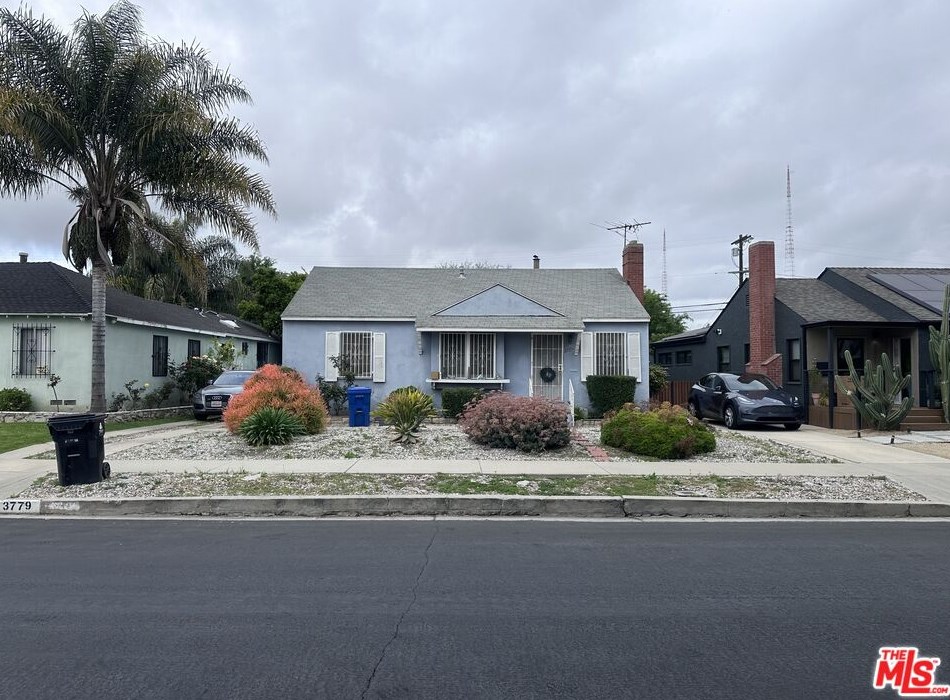 3779 Muirfield Rd, Los Angeles CA  90008-1710 exterior