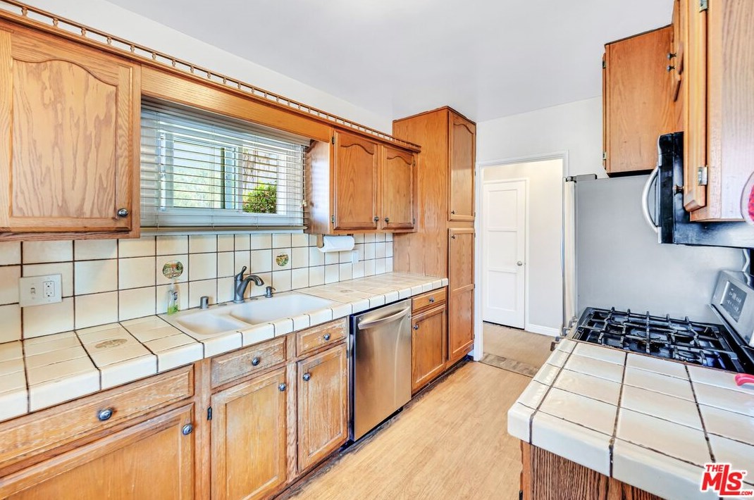 333 Nora Ave, West Covina CA  91790-1517 exterior