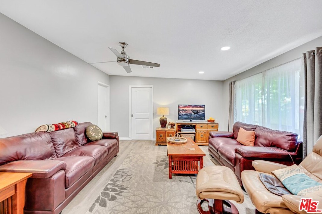 333 Nora Ave, West Covina CA  91790-1517 exterior