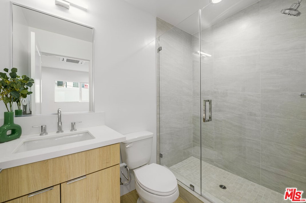 1248 Lodi Pl, Los Angeles CA  90038-1710 exterior