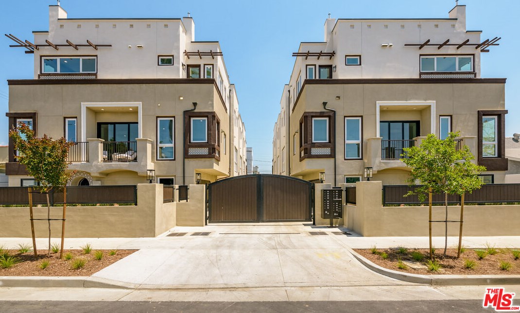 1248 Lodi Pl, Los Angeles CA  90038-1710 exterior