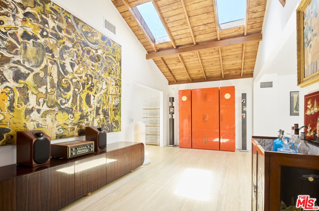 8902 Gibson St, Los Angeles CA  90034-2422 exterior