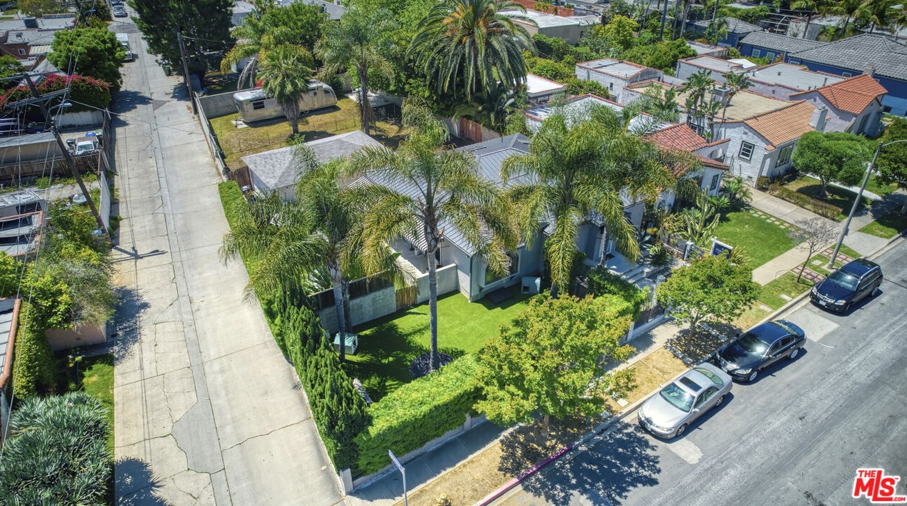 8902 Gibson St, Los Angeles CA  90034-2422 exterior