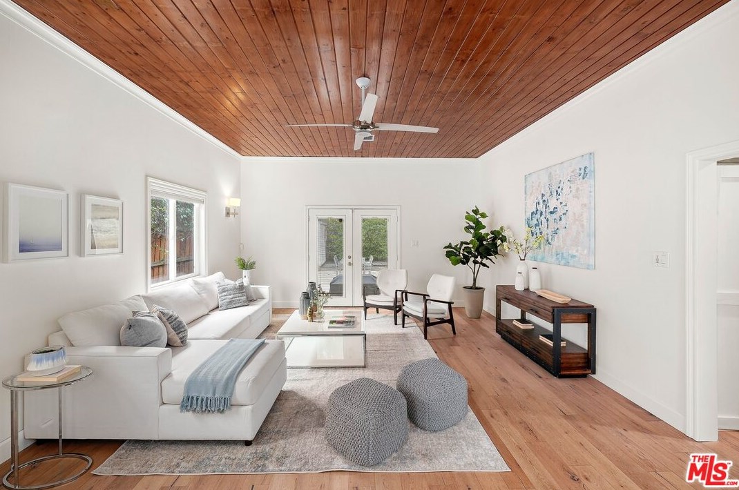 3431 Greenfield Ave, Los Angeles CA  90034-5301 exterior