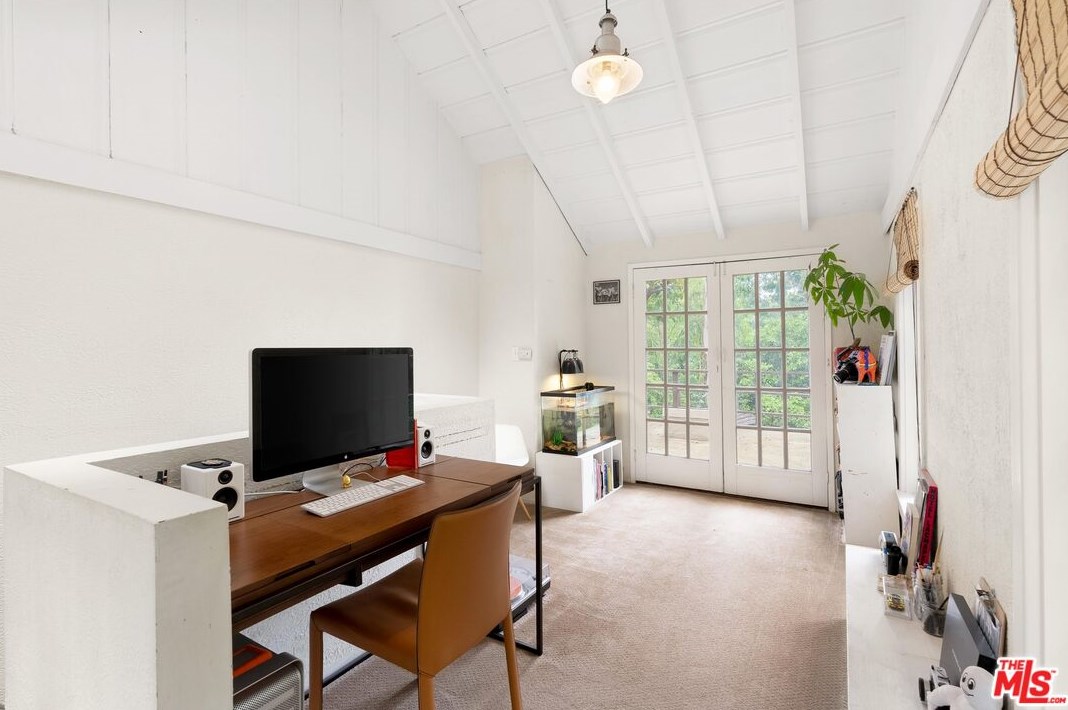 8868 Lookout Mountain Ave, Los Angeles CA  90046-1820 exterior