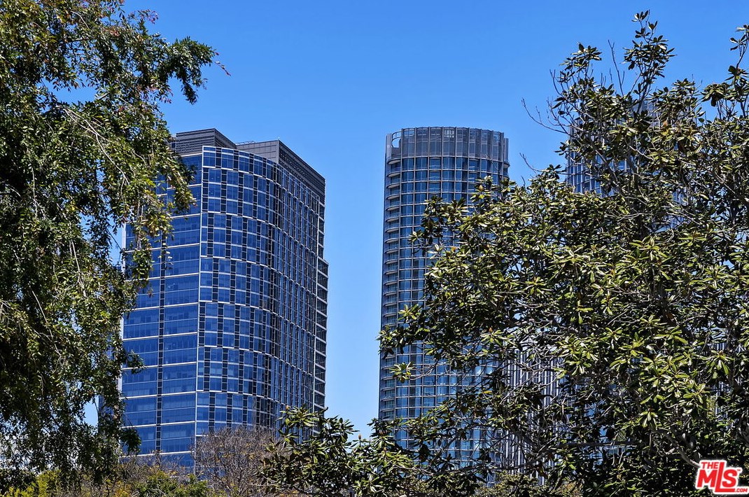 2073 Kerwood Ave, Los Angeles CA  90064-2689 exterior