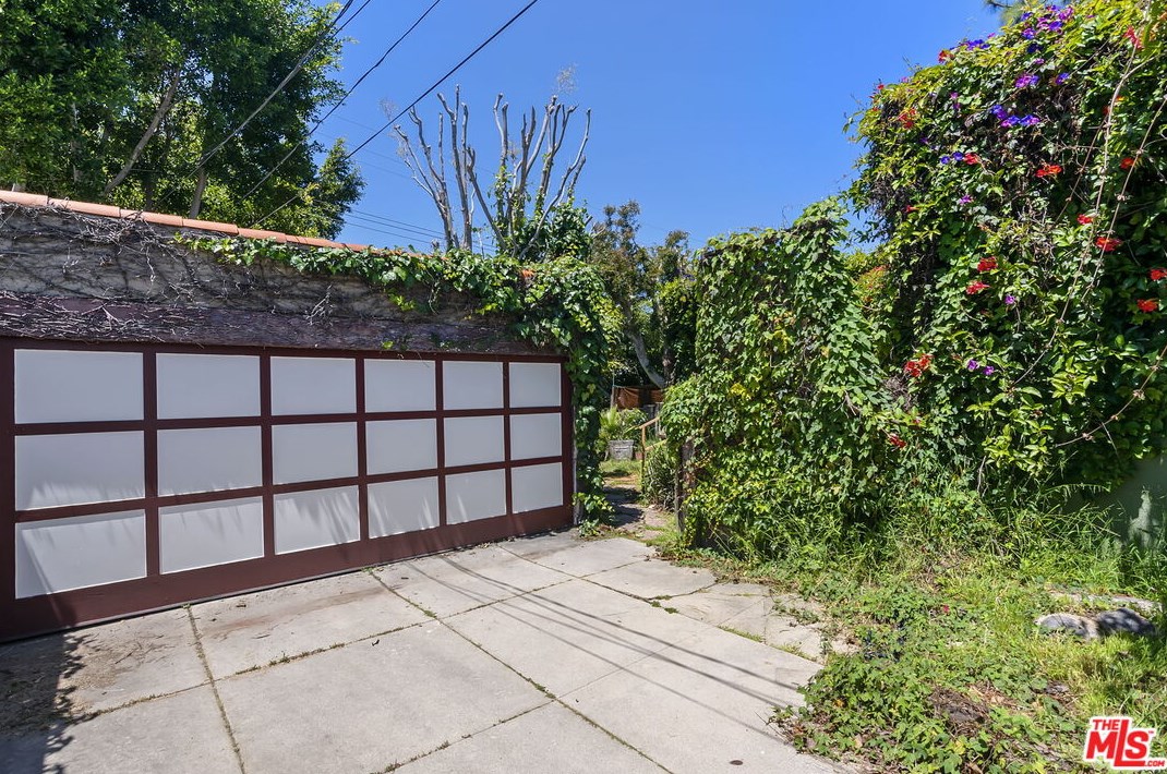 2073 Kerwood Ave, Los Angeles CA  90064-2689 exterior