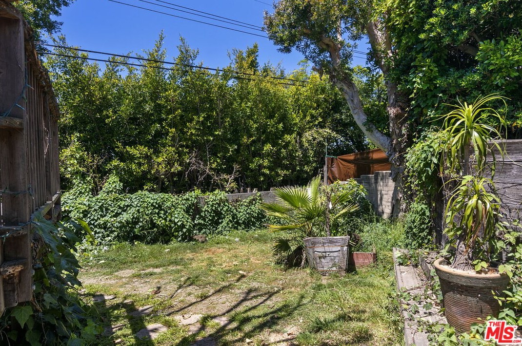 2073 Kerwood Ave, Los Angeles CA  90064-2689 exterior