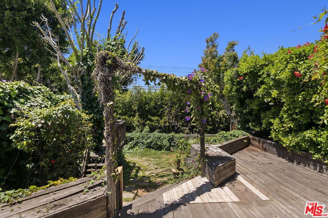 2073 Kerwood Ave, Los Angeles CA  90064-2689 exterior