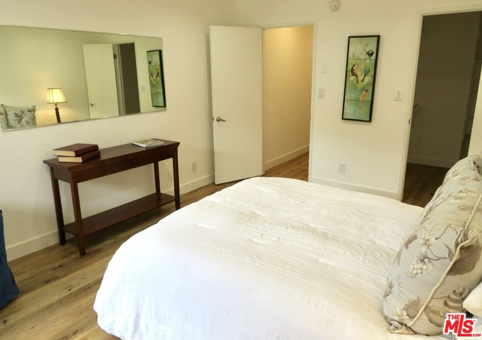 2320 Bentley Ave, Los Angeles CA  90064-3101 exterior