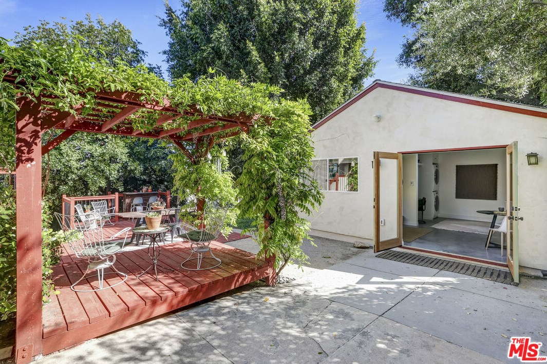 201 Wayland St, Los Angeles CA  90042-3539 exterior