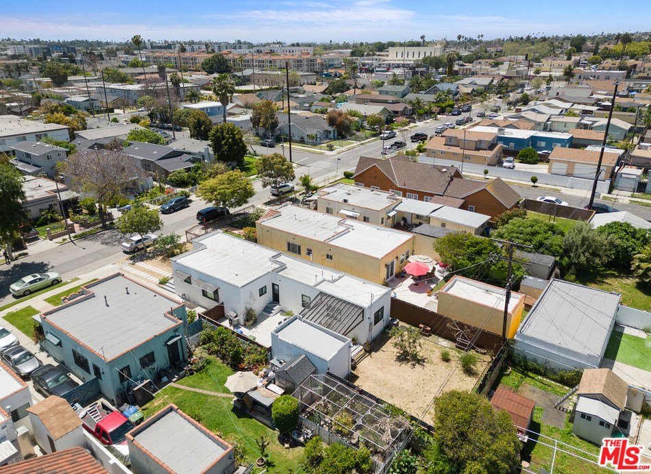 3201 59th Pl, Los Angeles CA  90043-3154 exterior