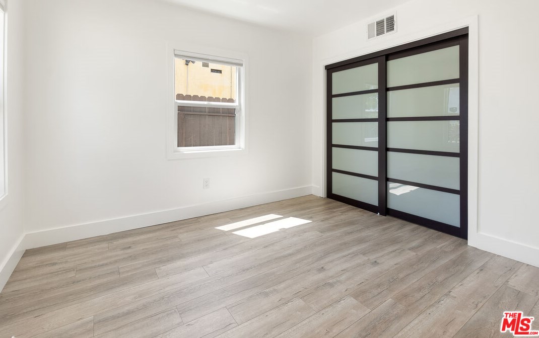 3201 59th Pl, Los Angeles CA  90043-3154 exterior