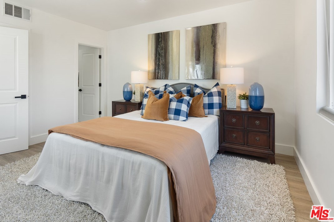 3201 59th Pl, Los Angeles CA  90043-3154 exterior