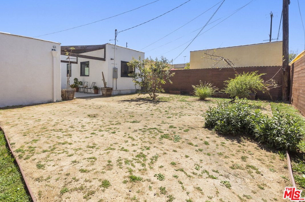 3201 59th Pl, Los Angeles CA  90043-3154 exterior