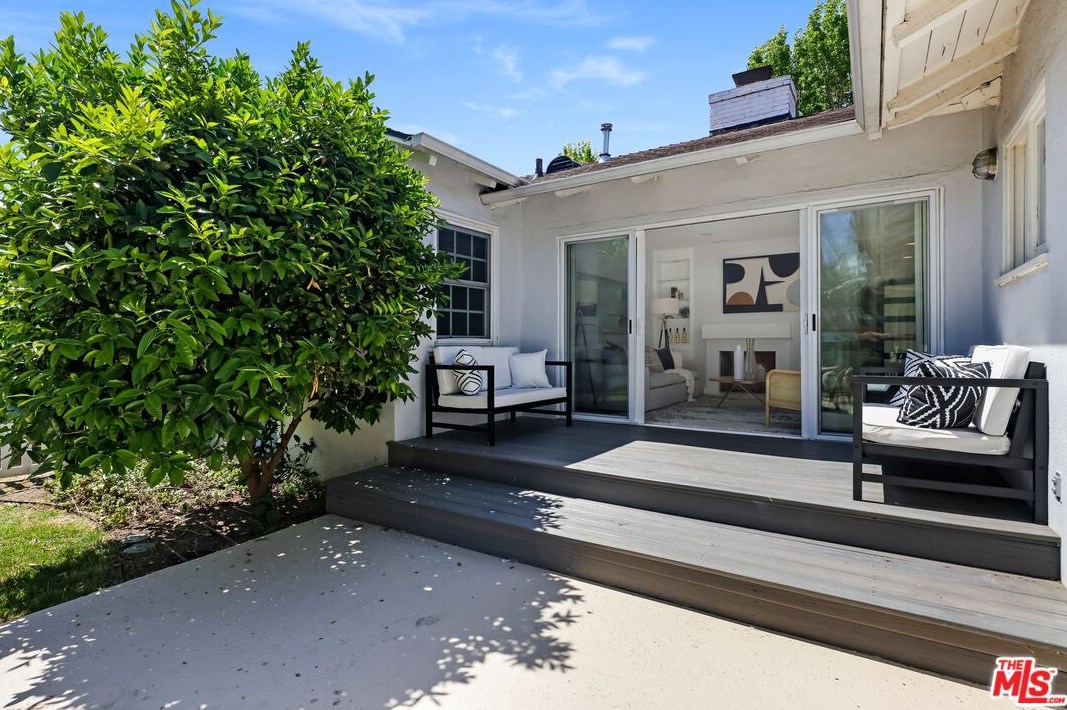 3388 Mclaughlin Ave, Los Angeles CA  90066-2005 exterior