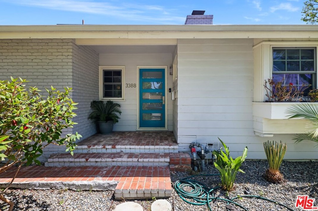 3388 Mclaughlin Ave, Los Angeles CA  90066-2005 exterior