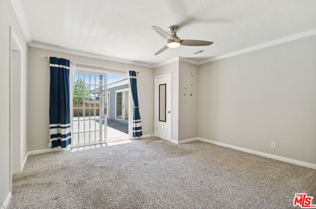 3709 Beechglen Dr, Glendale CA  91214-3238 exterior