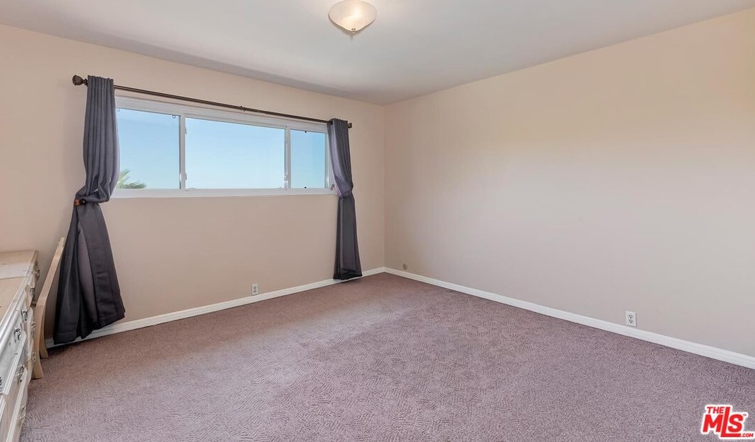 2721 Lake Hollywood Dr, Los Angeles CA  90068-1630 exterior