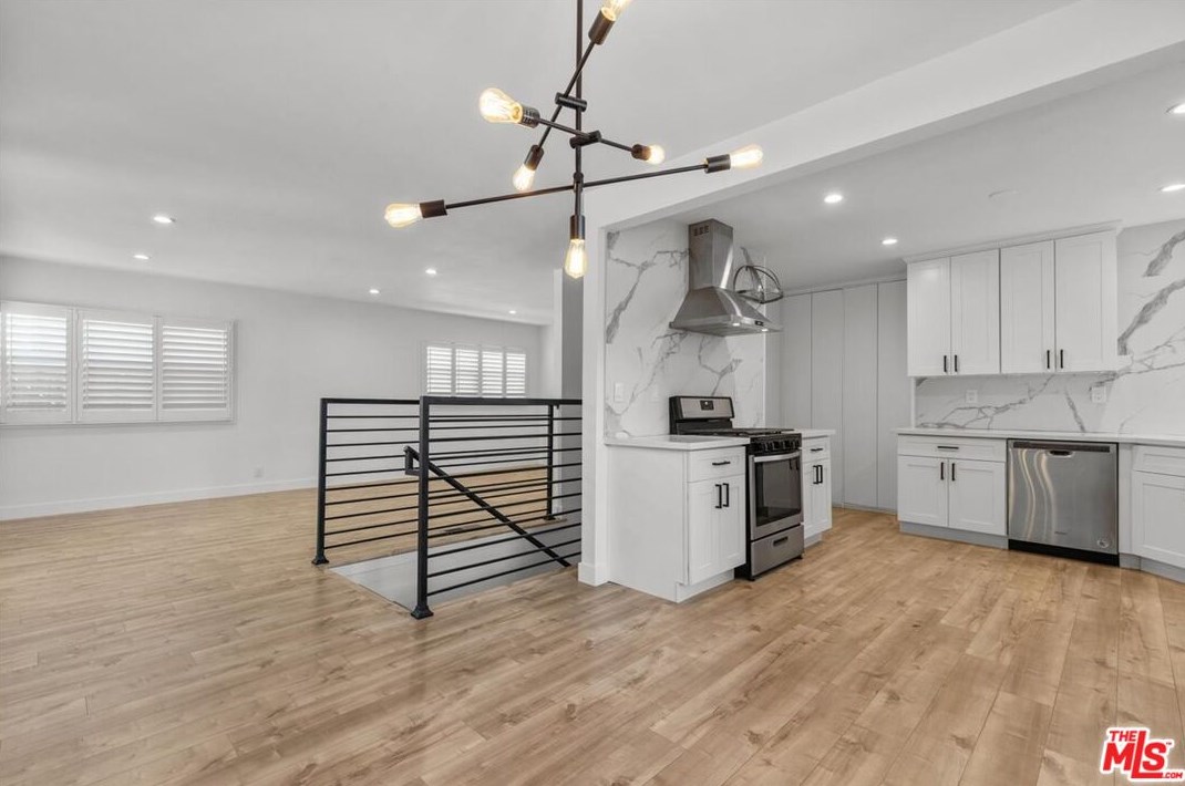 1848 Seigneur Ave, Los Angeles CA  90032-4026 exterior