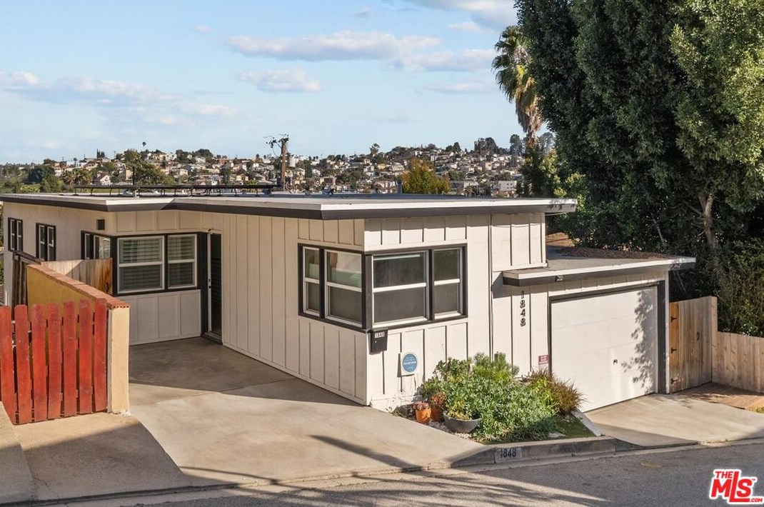 1848 Seigneur Ave, Los Angeles CA  90032-4026 exterior