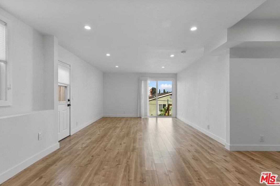 1848 Seigneur Ave, Los Angeles CA  90032-4026 exterior