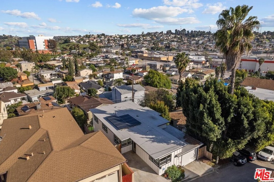 1848 Seigneur Ave, Los Angeles CA  90032-4026 exterior