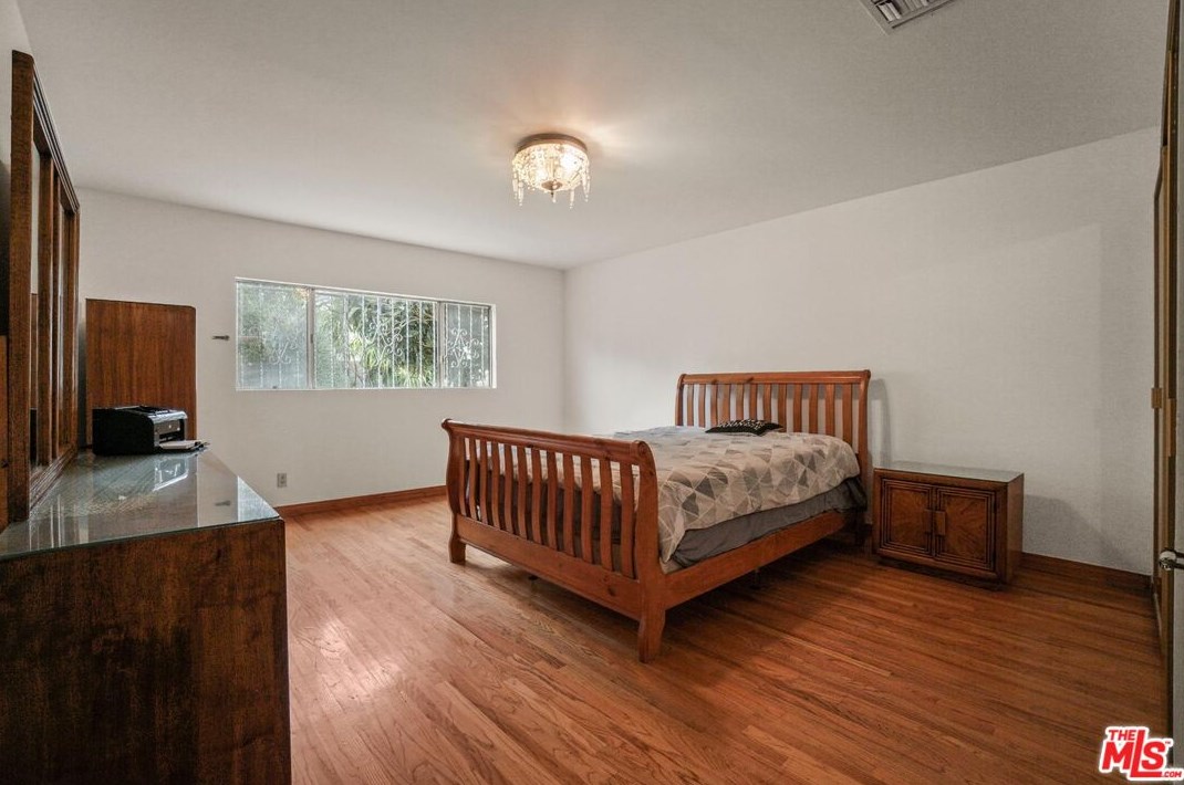 2707 Westgate Ave, Los Angeles CA  90064-3527 exterior