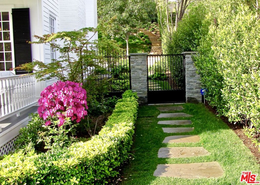 250 Garden Dr, Thousand Oaks CA 91361-5085 exterior