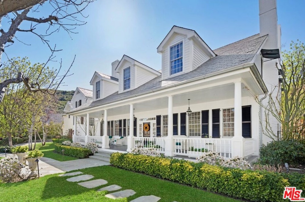 250 Garden Dr, Thousand Oaks CA 91361-5085 exterior