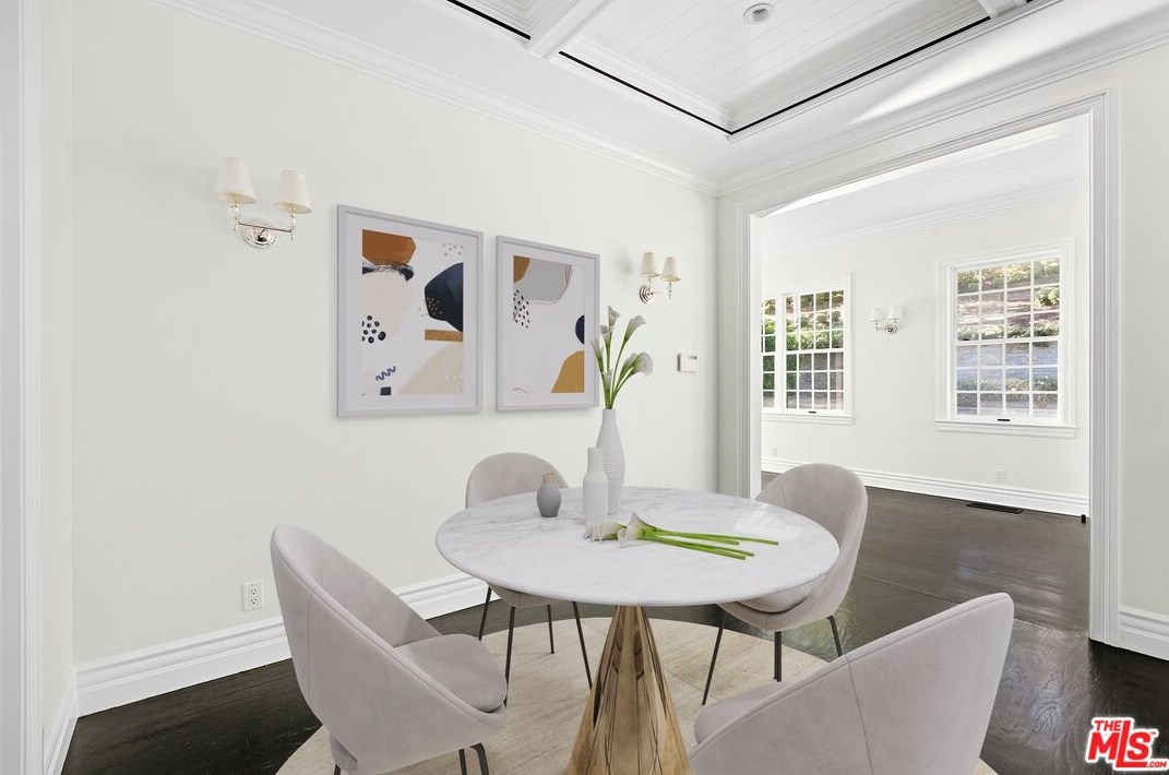 250 Garden Dr, Thousand Oaks CA 91361-5085 exterior