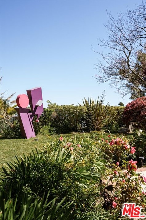 15524 Collina Strada, Los Angeles CA  90077-1514 exterior