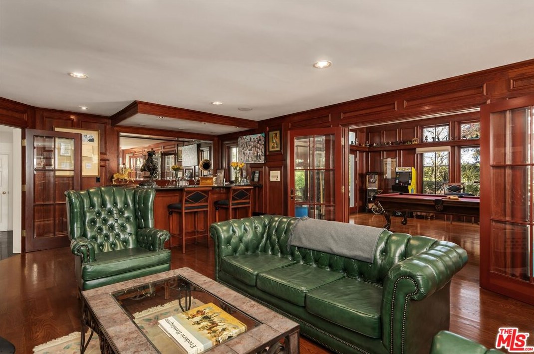 15524 Collina Strada, Los Angeles CA  90077-1514 exterior