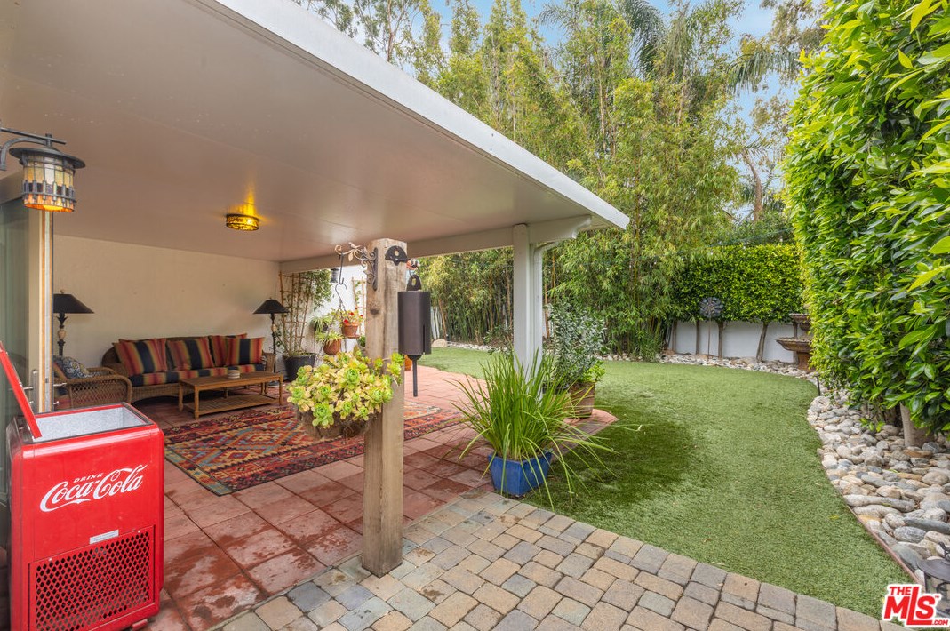 11348 Mccune Ave, Los Angeles CA  90066-3637 exterior