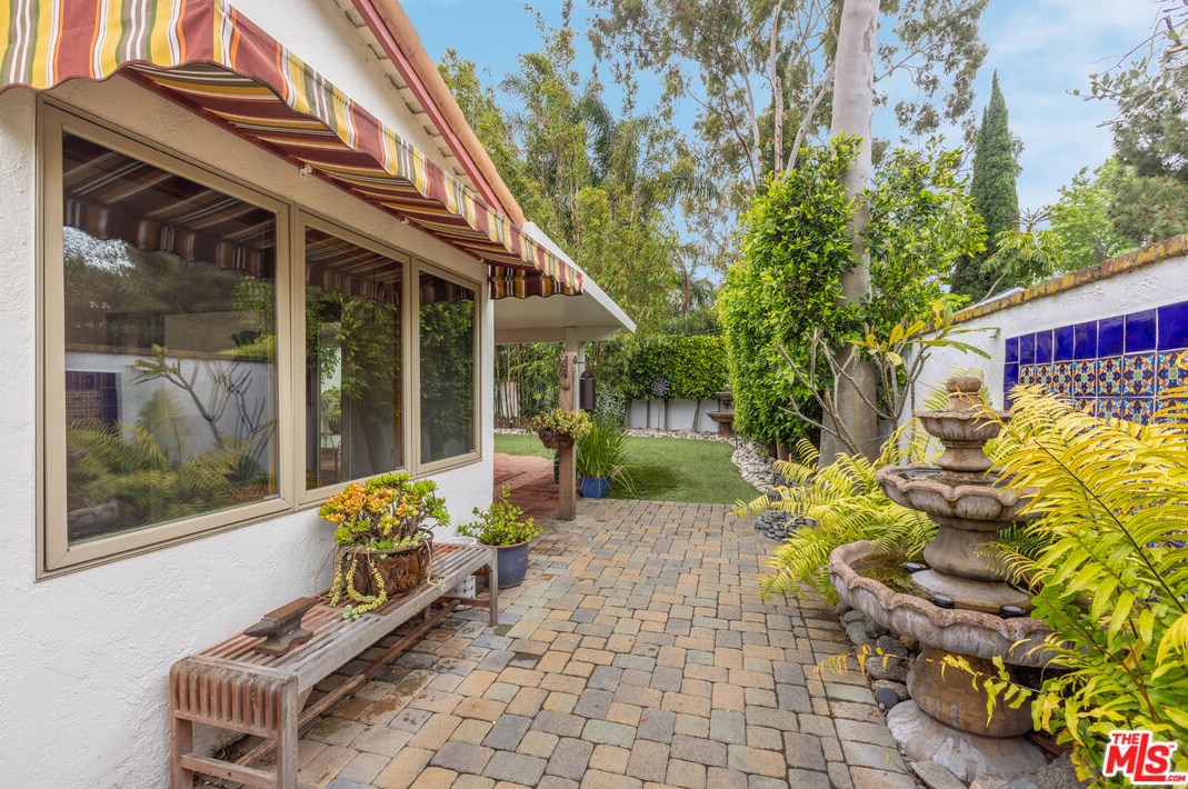 11348 Mccune Ave, Los Angeles CA  90066-3637 exterior