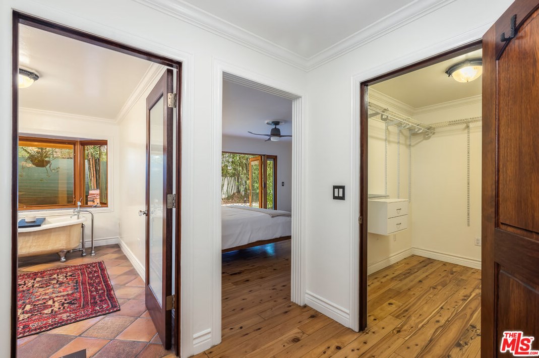 11348 Mccune Ave, Los Angeles CA  90066-3637 exterior