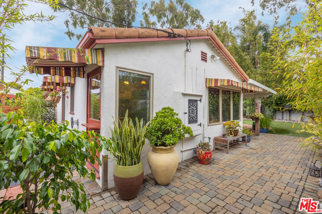 11348 Mccune Ave, Los Angeles CA  90066-3637 exterior